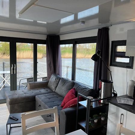 ווילהלמסהאבן Hausboot Resort Nordseekueste מראה חיצוני תמונה