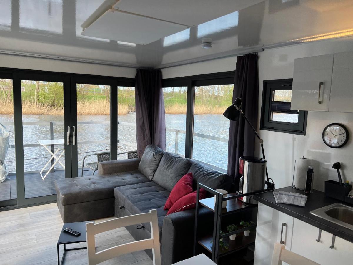 ווילהלמסהאבן Hausboot Resort Nordseekueste מראה חיצוני תמונה