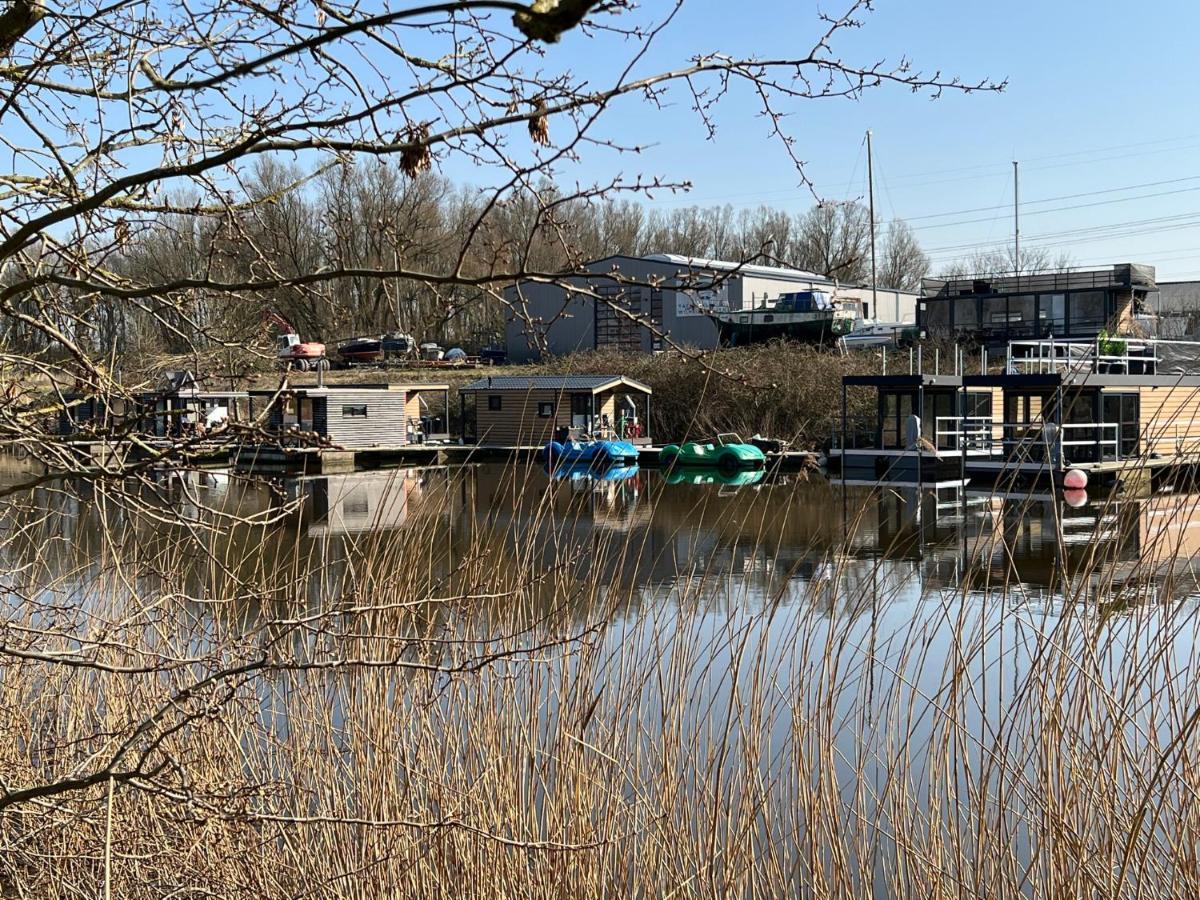 ווילהלמסהאבן Hausboot Resort Nordseekueste מראה חיצוני תמונה
