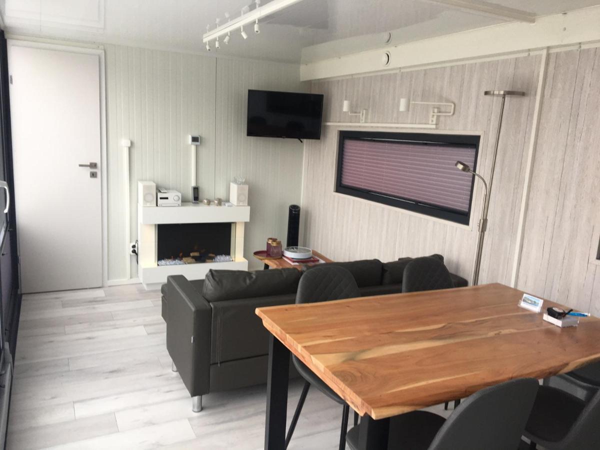 ווילהלמסהאבן Hausboot Resort Nordseekueste מראה חיצוני תמונה