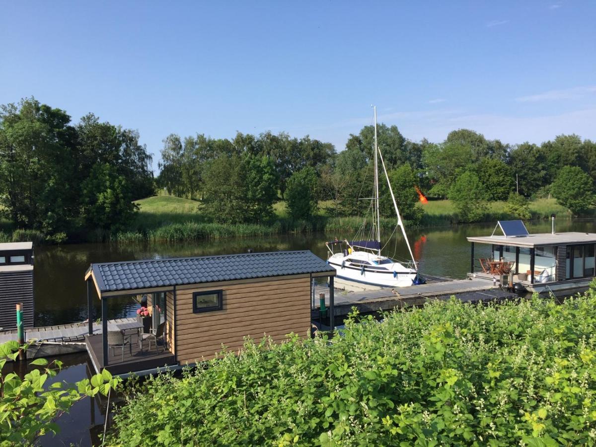 ווילהלמסהאבן Hausboot Resort Nordseekueste מראה חיצוני תמונה