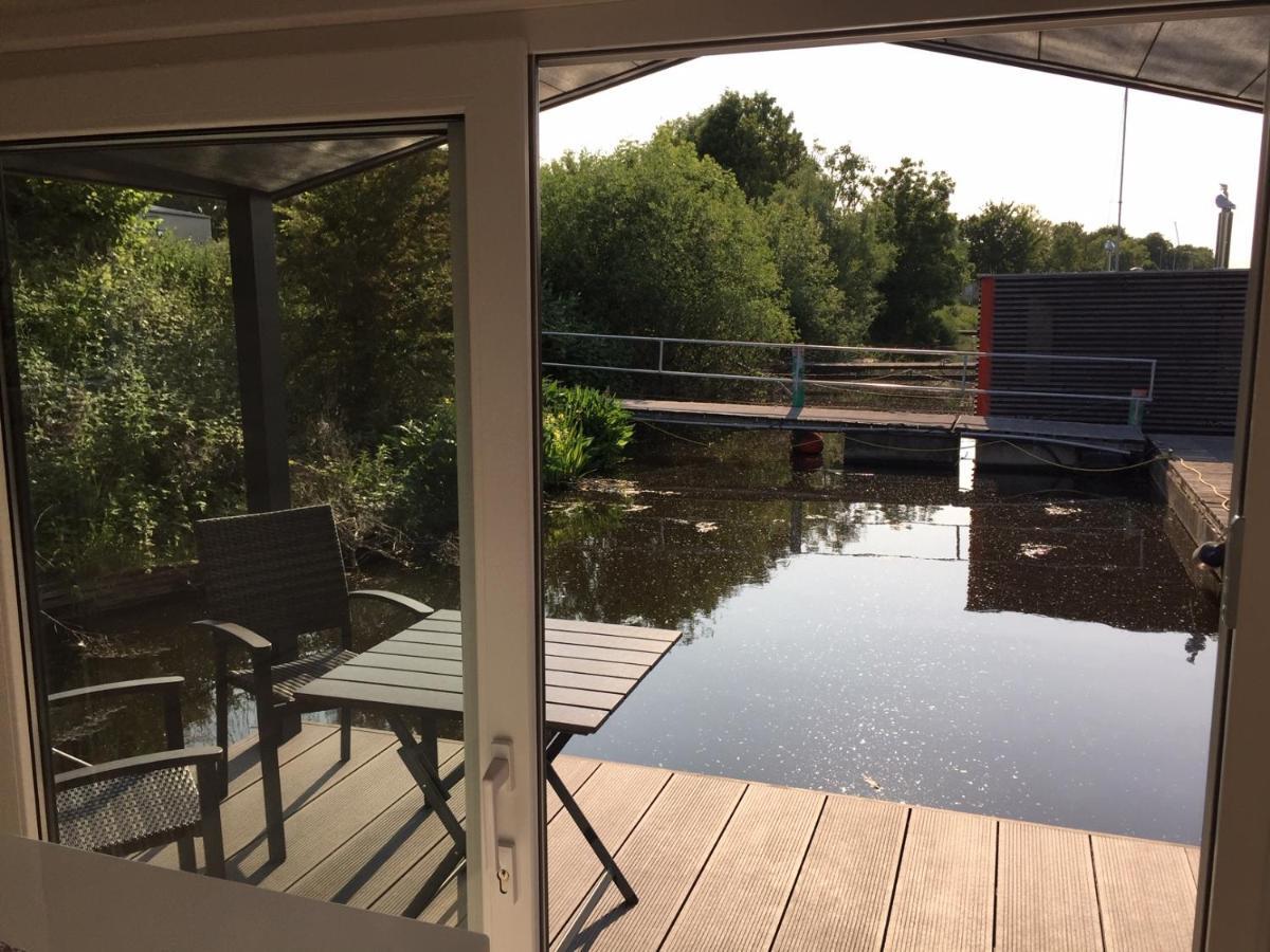 ווילהלמסהאבן Hausboot Resort Nordseekueste מראה חיצוני תמונה